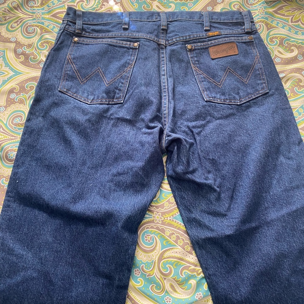 Wrangler men’s jeans 47mwz